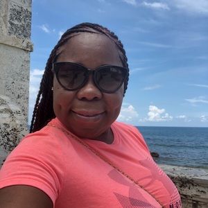 Meet your Posher, Deborah